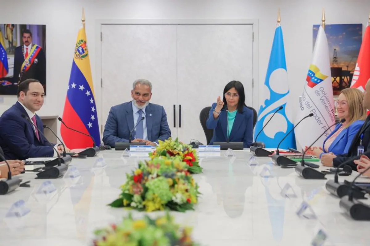 OPEC Genel Sekreteri Haitham Al Ghais, PDVSA'nın yeni Başkanı Hector Obregón ile Bir Araya Geldi OPEC Genel Sekreteri Haitham Al Ghais, PDVSA'nın yeni Başkanı Hector Obregón ile Bir Araya Geldi