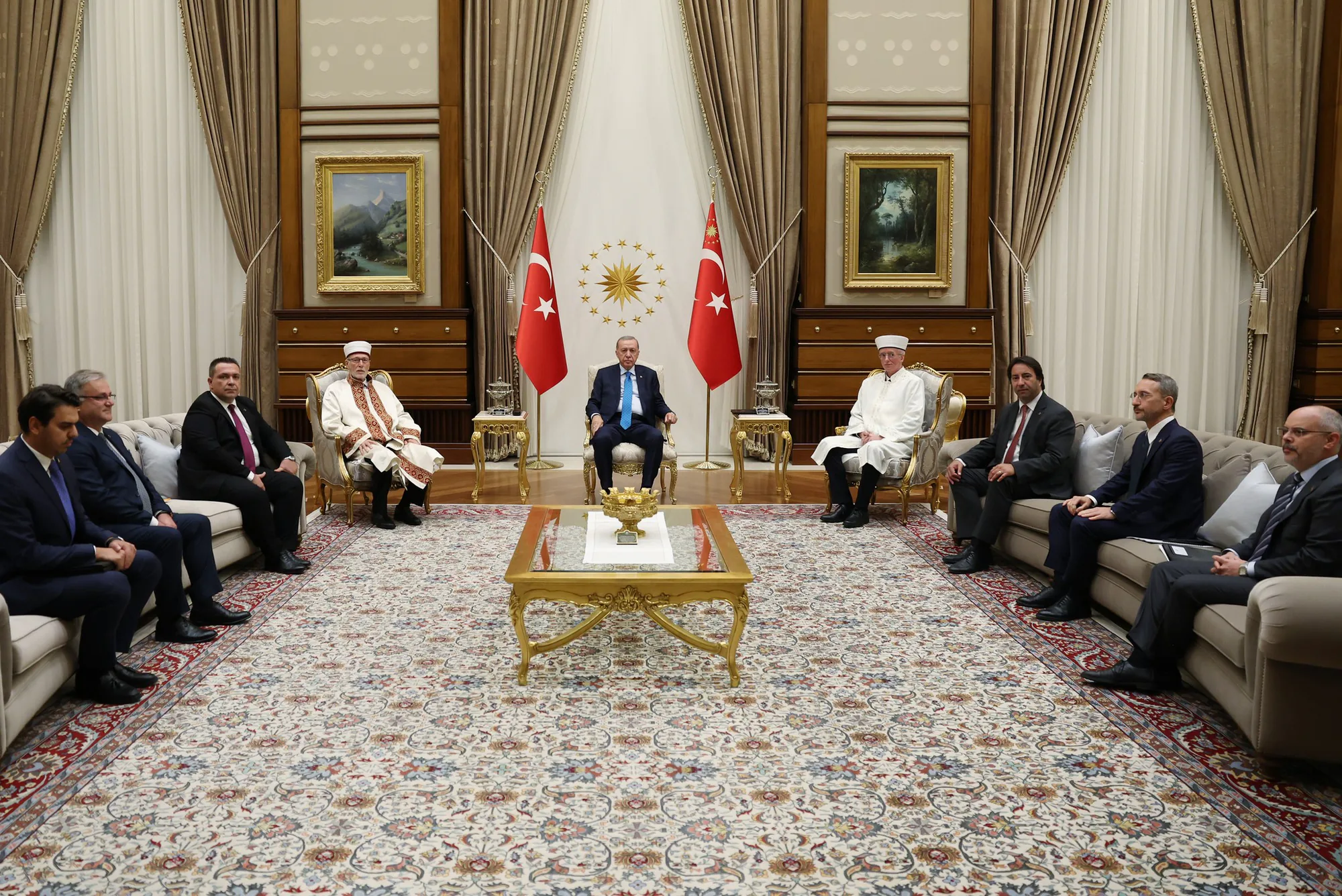Cumhurbaşkanı Recep Tayyip Erdoğan, Batı Trakya Türk Azınlığı Temsilcileri İle Görüştü Cumhurbaşkanı Recep Tayyip Erdoğan, Batı Trakya Türk Azınlığı Temsilcileri İle Görüştü