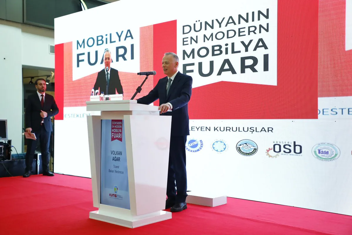 Kayseri’de Kumsmall Mobilya Fuarı Açıldı Kayseri’de Kumsmall Mobilya Fuarı Açıldı