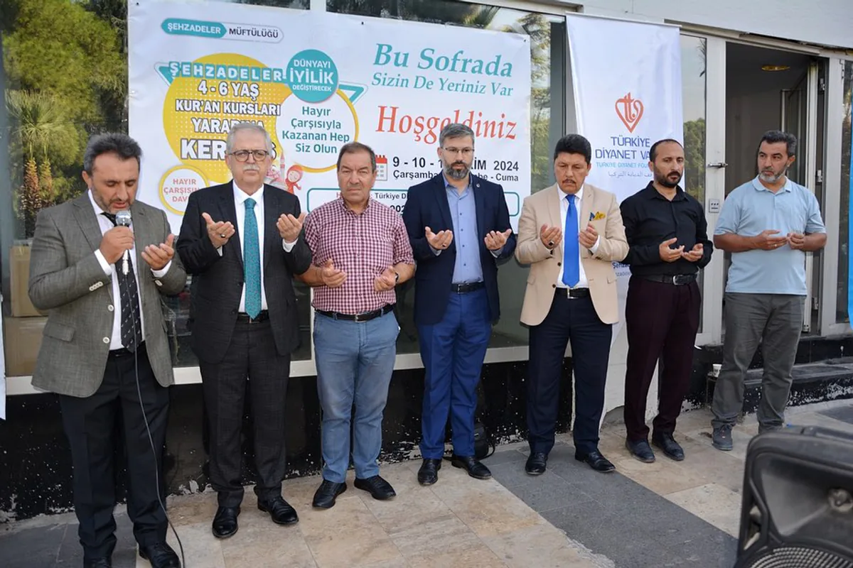 Şehzadeler İlçesinde Hayır Çarşısı Düzenlendi Şehzadeler İlçesinde Hayır Çarşısı Düzenlendi
