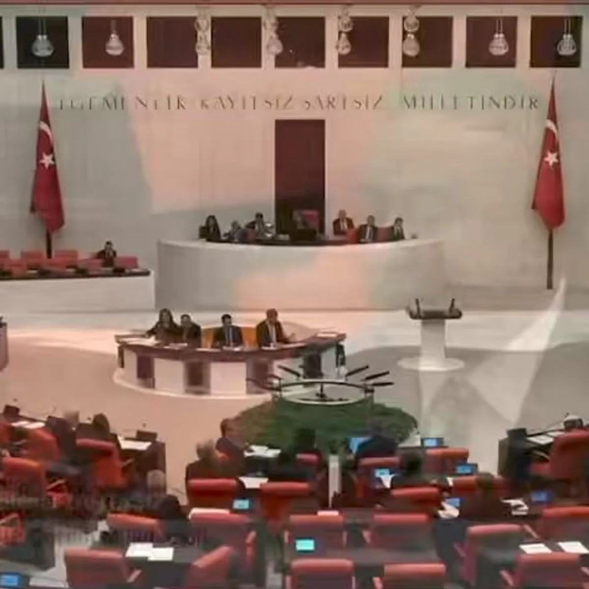 Esenyurt'ta Büyük Korku: Çeteleşme ve Mafya Etkinlikleri Esenyurt'ta Büyük Korku: Çeteleşme ve Mafya Etkinlikleri