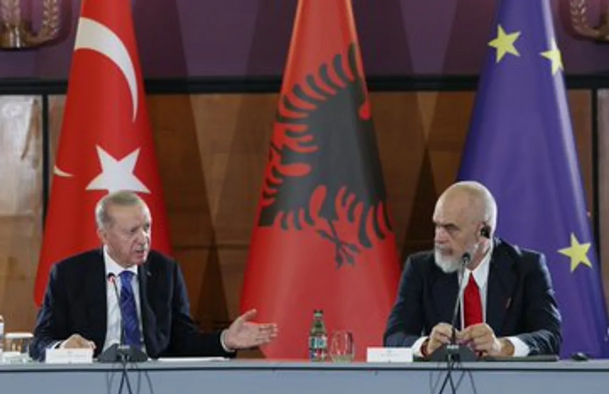 Cumhurbaşkanı Erdoğan Arnavutluk'ta Yüksek Düzeyli İş Birliği Konseyi Toplantısı Gerçekleştirdi Cumhurbaşkanı Erdoğan Arnavutluk'ta Yüksek Düzeyli İş Birliği Konseyi Toplantısı Gerçekleştirdi