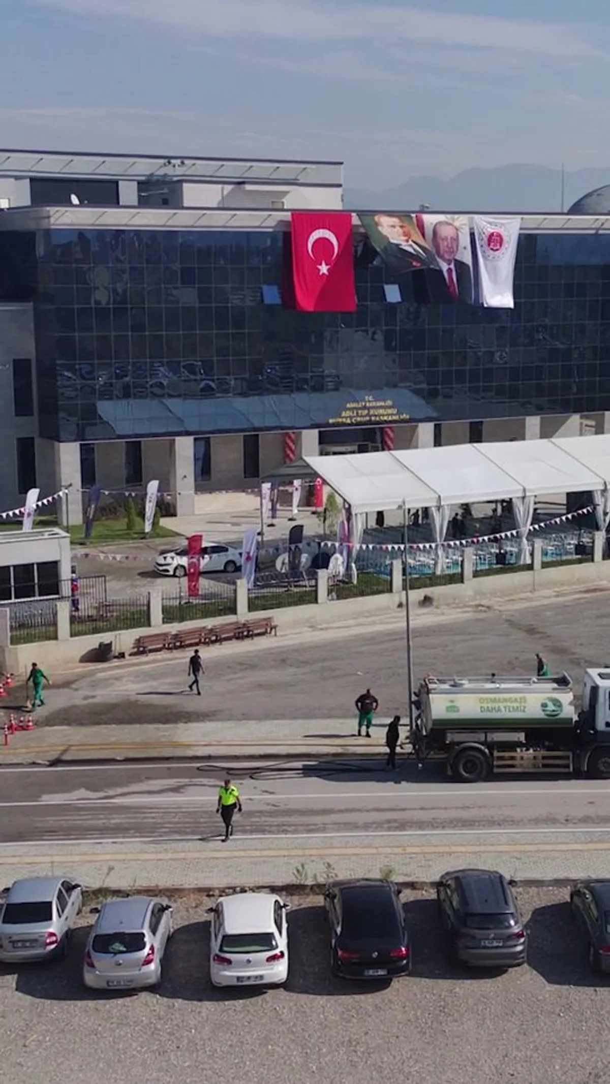 Adalet Bakanı Yılmaz Tunç, Bursa'da Yeni Adli Tıp Grup Başkanlığı Binasının Açılışını Gerçekleştirdi Adalet Bakanı Yılmaz Tunç, Bursa'da Yeni Adli Tıp Grup Başkanlığı Binasının Açılışını Gerçekleştirdi