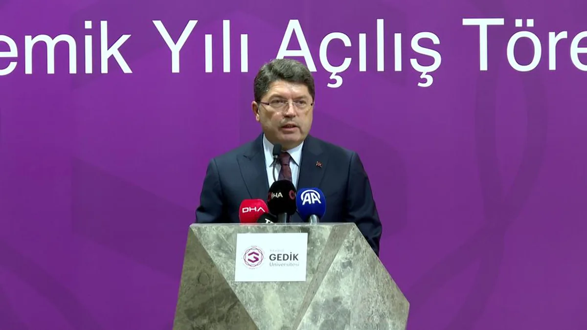 Adalet Bakanı Yılmaz Tunç İstanbul Gedik Üniversitesi'nde Konuştu Adalet Bakanı Yılmaz Tunç İstanbul Gedik Üniversitesi'nde Konuştu
