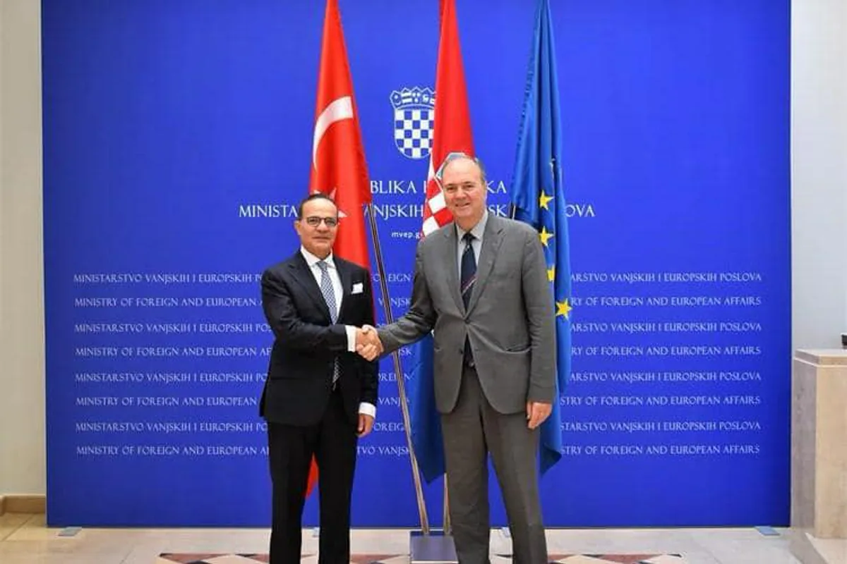 Bakan Yardımcısı ve AB Başkanı Büyükelçi Mehmet Kemal Bozay, Hırvatistan Dış ve Avrupa İşleri Bakanlığı Siyasi İşlerden Sorumlu Devlet Sekreteri Frano Matušiç İle Görüştü Bakan Yardımcısı ve AB Başkanı Büyükelçi Mehmet Kemal Bozay, Hırvatistan Dış ve Avrupa İşleri Bakanlığı Siyasi İşlerden Sorumlu Devlet Sekreteri Frano Matušiç İle Görüştü
