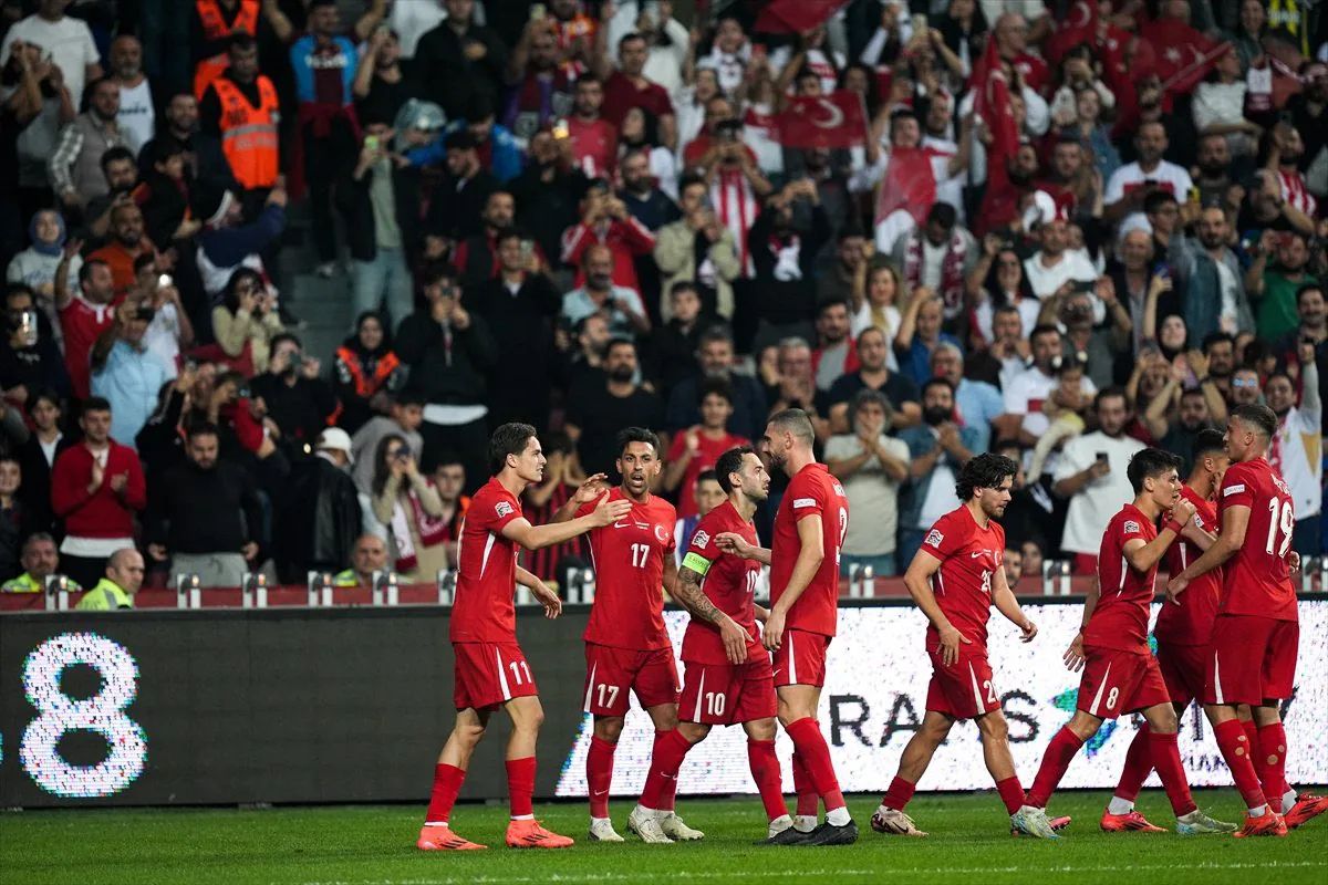 A Milli Futbol Takımı Karadağ'ı Mağlup Ederek Önemli Bir Galibiyet Aldı A Milli Futbol Takımı Karadağ'ı Mağlup Ederek Önemli Bir Galibiyet Aldı