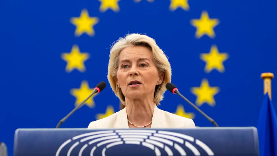 Von der Leyen'e 13 Ülke Darbesi: Brüksel Bürokrasisi Durdurulmalı görseli