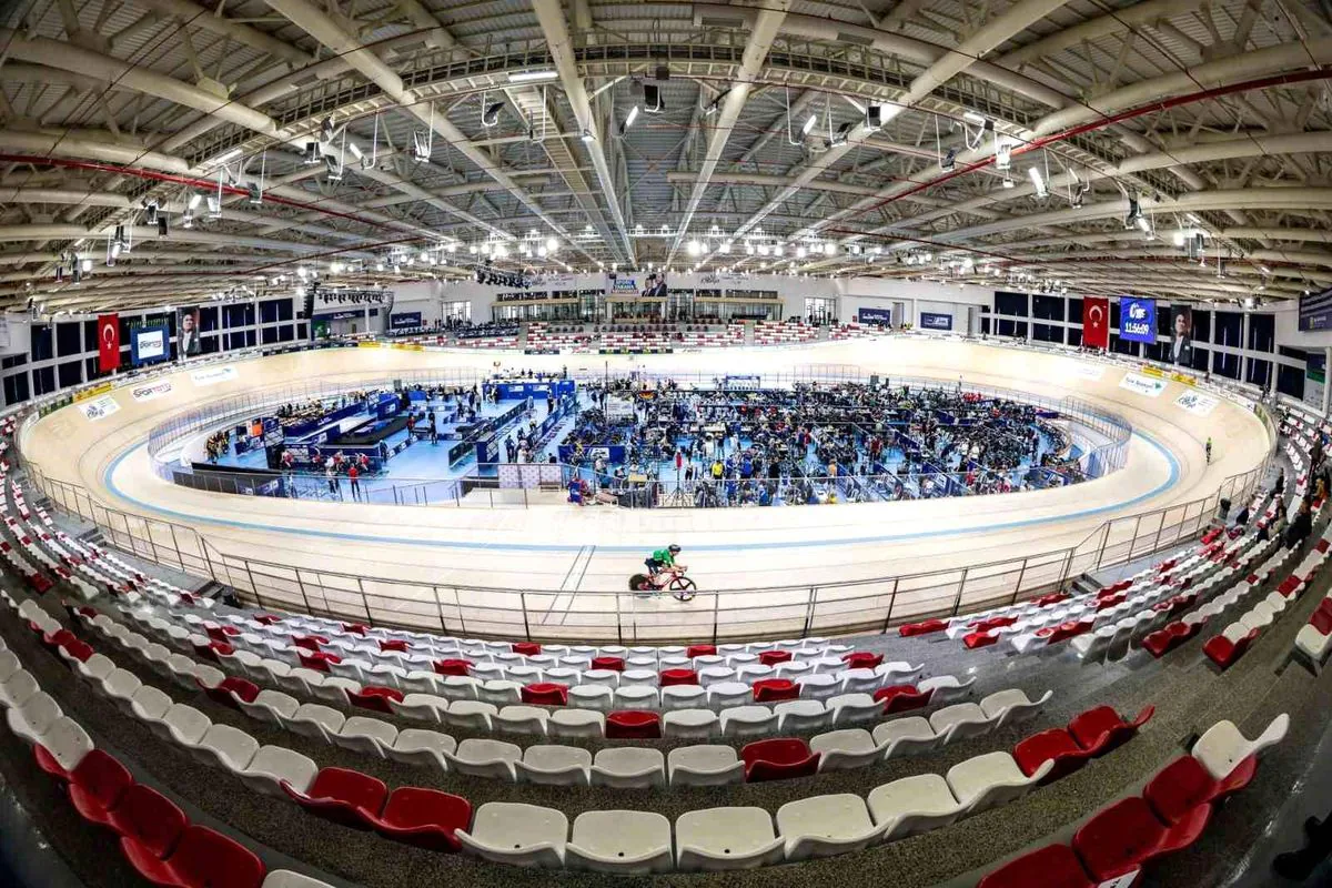 Konya Velodromu'nda Keirin Heyecanı: Richardson Zirveye Yerleşti Konya Velodromu'nda Keirin Heyecanı: Richardson Zirveye Yerleşti