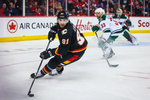 NHL'de Büyük Takas: Calgary Flames ve Minnesota Wild Kadrolarını Yeniledi