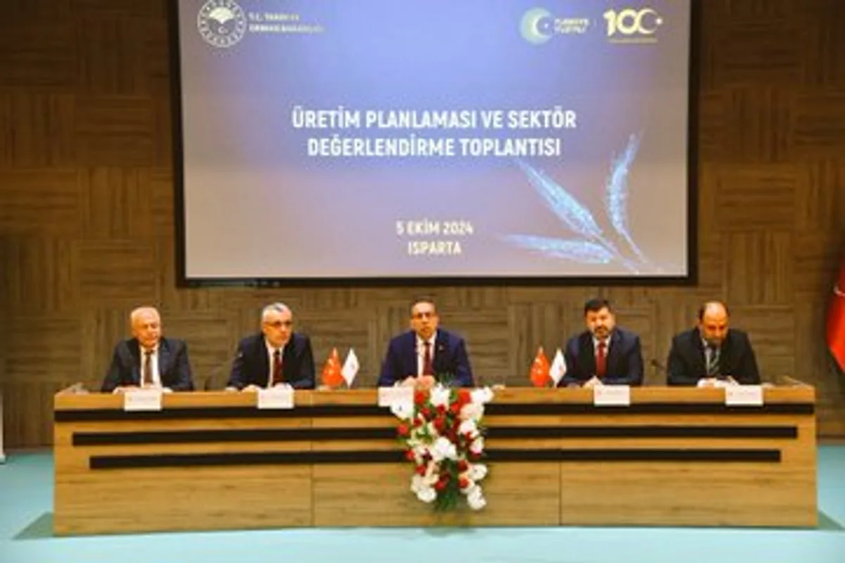 Isparta, Bitlis ve Van'da Üretim Planlaması Toplantıları Gerçekleştirildi Isparta, Bitlis ve Van'da Üretim Planlaması Toplantıları Gerçekleştirildi