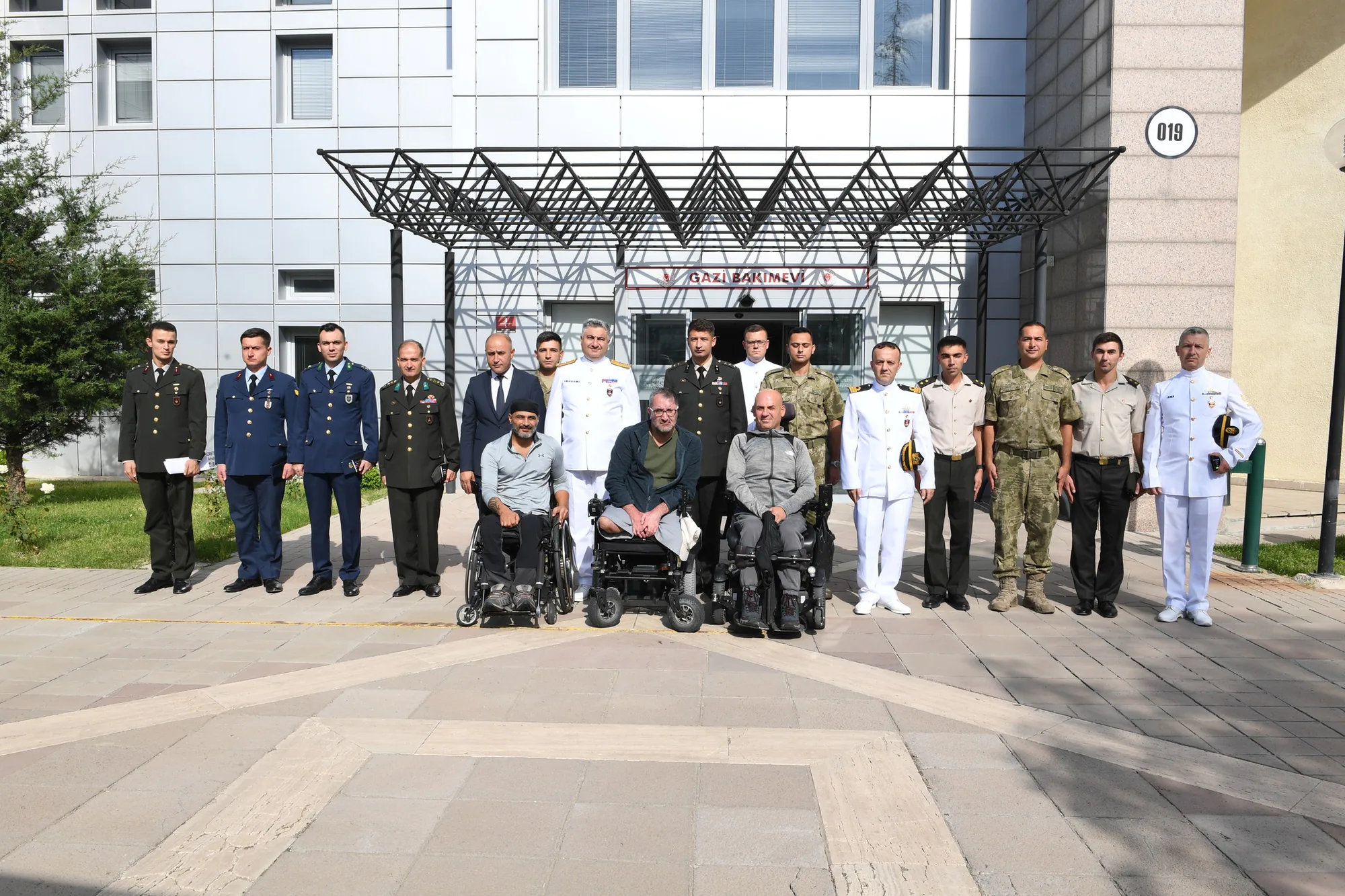 Deniz Kuvvetleri Komutanlığı Personeli Kahraman Gazileri Ziyaret Etti Deniz Kuvvetleri Komutanlığı Personeli Kahraman Gazileri Ziyaret Etti