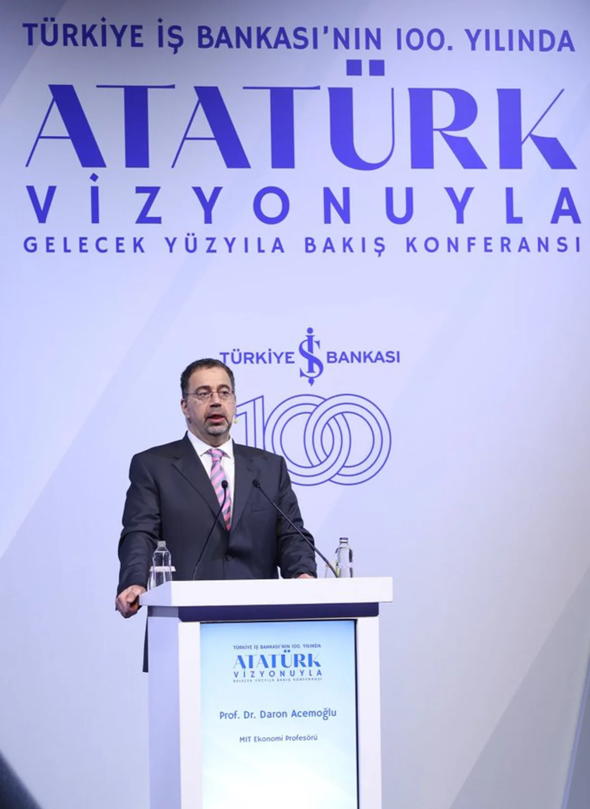 Atatürk Vizyonuyla Gelecek Yüzyıla Bakış Konferansı'nda Nobel Ödülü Alandan Konuşmacı Atatürk Vizyonuyla Gelecek Yüzyıla Bakış Konferansı'nda Nobel Ödülü Alandan Konuşmacı
