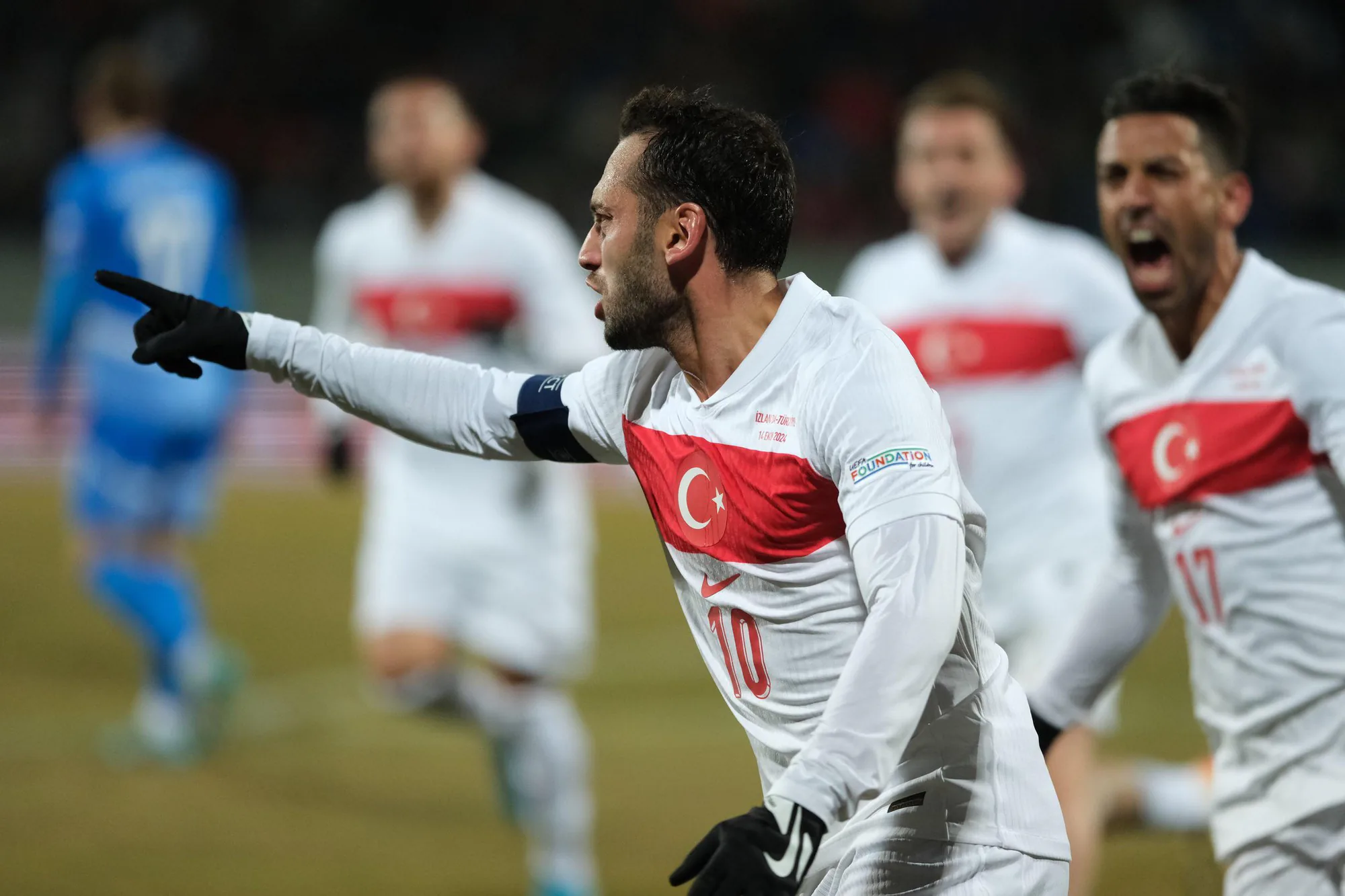 İzlanda’yı 4-2 ile Mağlup Eden Milli Takım’a Kutlama İzlanda’yı 4-2 ile Mağlup Eden Milli Takım’a Kutlama
