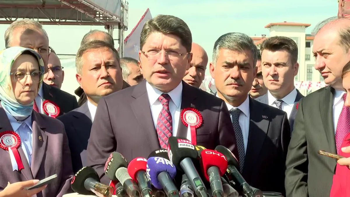 Adalet Bakanı Yılmaz Tunç, Basın Mensuplarıyla Buluştu Adalet Bakanı Yılmaz Tunç, Basın Mensuplarıyla Buluştu