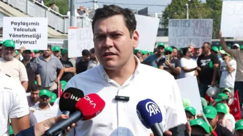 Martı TAG Kurucusu Oğuz Alper Öktem Siyasette: MHP'den İl Delegeliği Martı TAG Kurucusu Oğuz Alper Öktem Siyasette: MHP'den İl Delegeliği