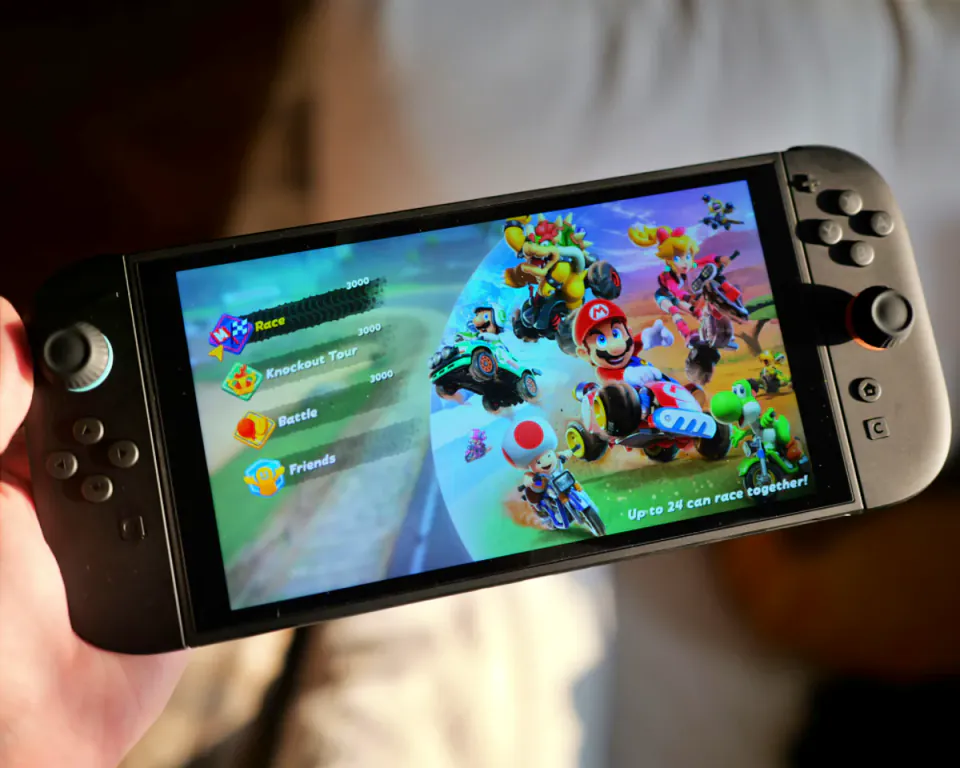 Nintendo Switch 2: 1080p OLED Ekran ve Uyumluluk Detayları görseli