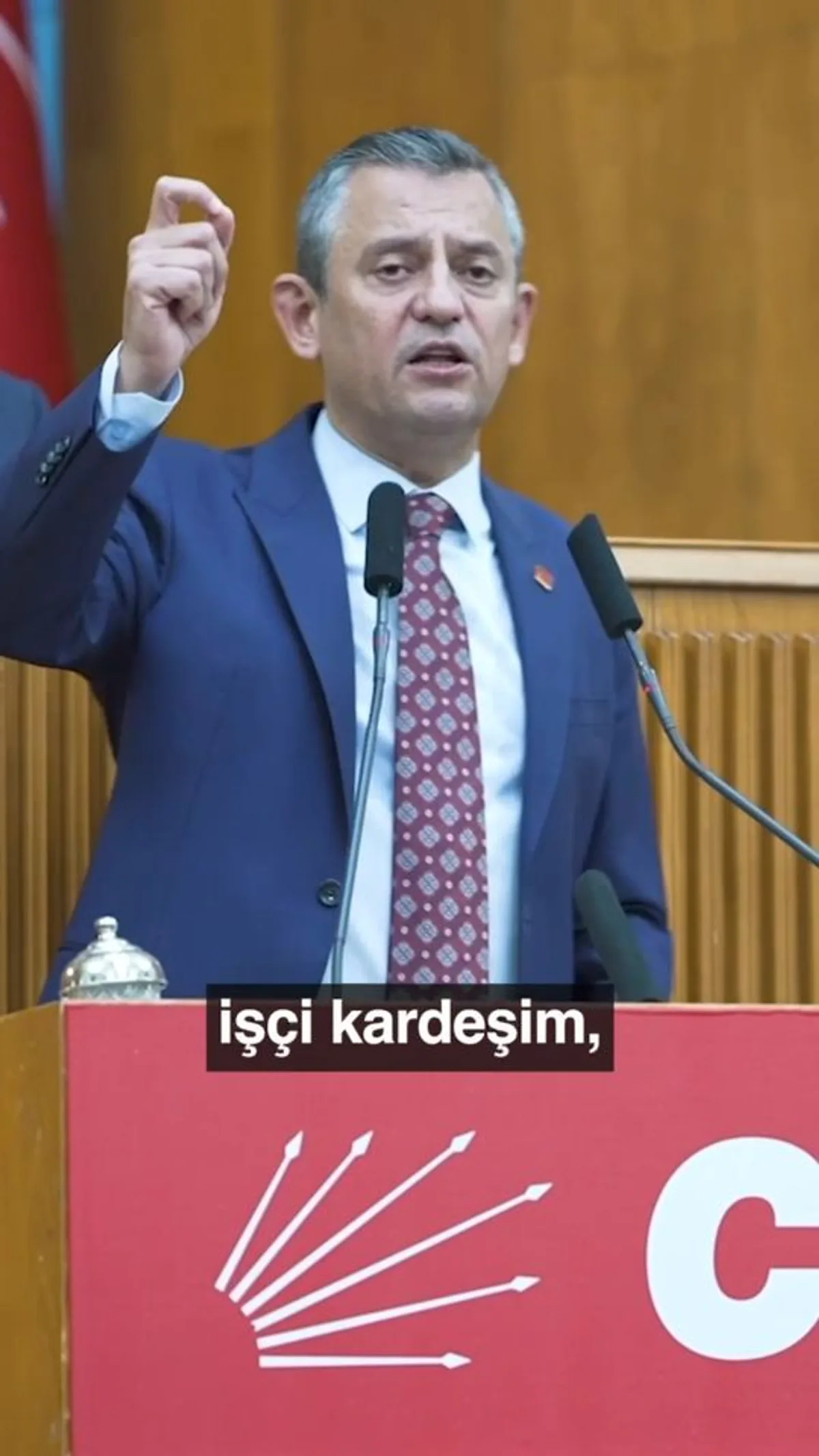 Cumhuriyet Halk Partisi Genel Başkanı Özgür Özel Yaz Saati Uygulamasını Eleştirdi Cumhuriyet Halk Partisi Genel Başkanı Özgür Özel Yaz Saati Uygulamasını Eleştirdi