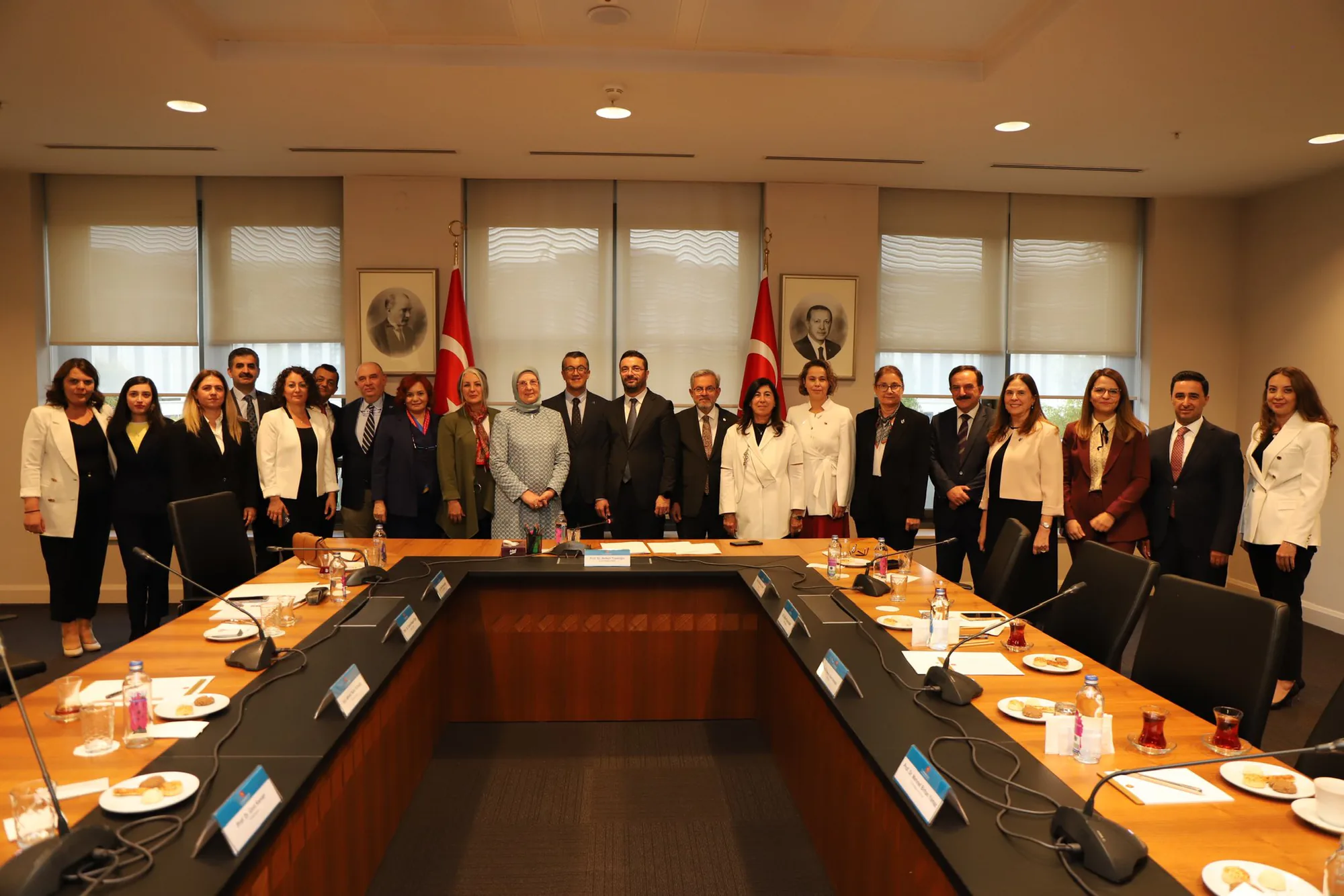 Cumhurbaşkanlığı Sağlık ve Gıda Politikaları Kurulu ile TÜSEB Arasında Önemli Bir Toplantı Gerçekleştirildi Cumhurbaşkanlığı Sağlık ve Gıda Politikaları Kurulu ile TÜSEB Arasında Önemli Bir Toplantı Gerçekleştirildi