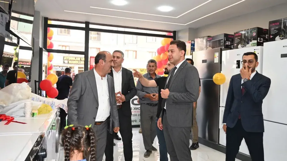 Hizan'da Yeni Ticari Hamle: Doğu Elektronik ve Beyaz Eşya Açıldı görseli