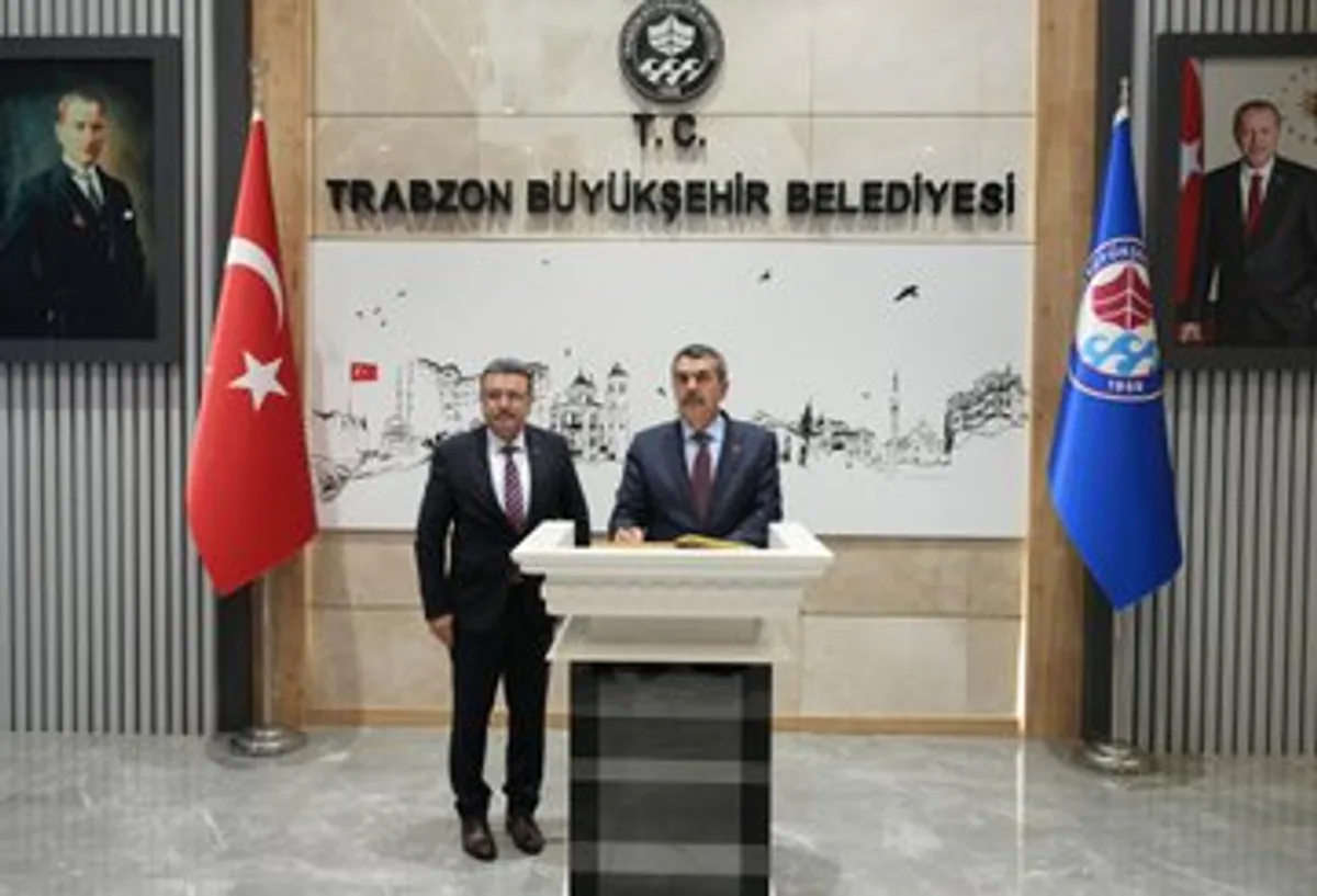 Trabzon Büyükşehir Belediye Başkanı Ahmet Metin Genç, Eğitim Alanında Çalışmalara İlişkin Bilgilendirme Yaptı Trabzon Büyükşehir Belediye Başkanı Ahmet Metin Genç, Eğitim Alanında Çalışmalara İlişkin Bilgilendirme Yaptı