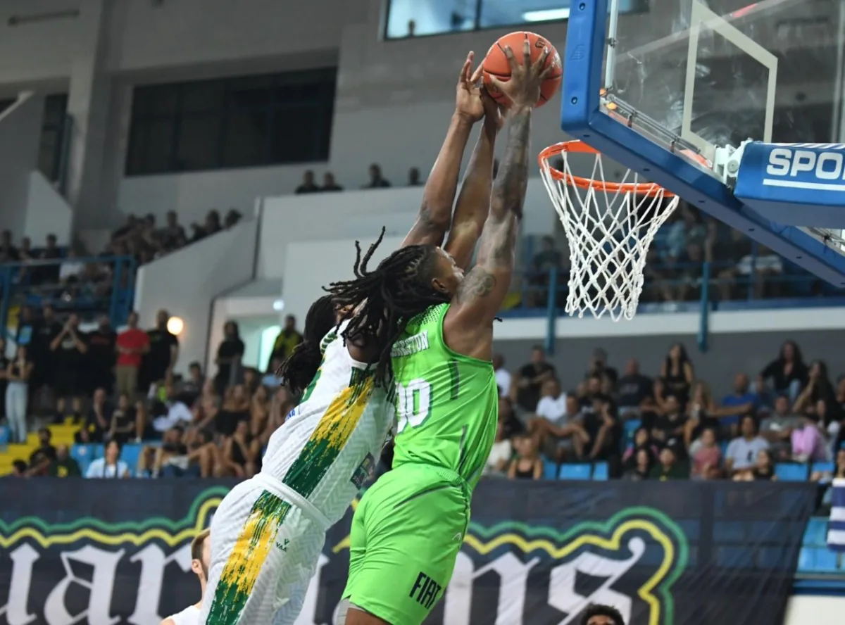 TOFAŞ Basketbol Takımı, FIBA Avrupa Kupası'nda Larnaca'yı yenerek ikinci galibiyetini elde etti TOFAŞ Basketbol Takımı, FIBA Avrupa Kupası'nda Larnaca'yı yenerek ikinci galibiyetini elde etti