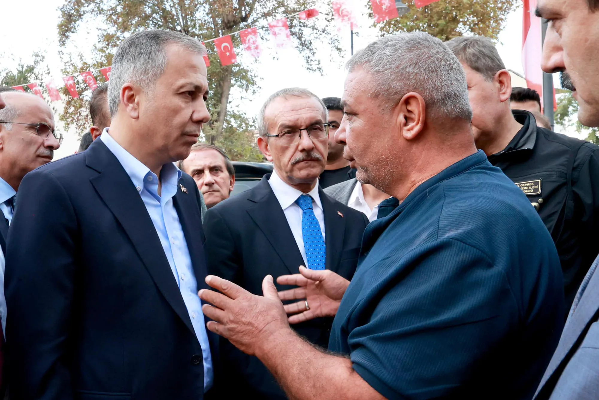 İçişleri Bakanı Malatya'da Deprem Bölgesini Ziyaret Etti İçişleri Bakanı Malatya'da Deprem Bölgesini Ziyaret Etti