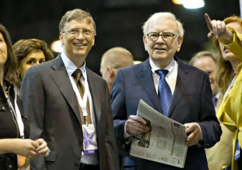 Warren Buffett'tan Bill Gates ve Jeffrey Epstein İlişkisine 'Tatsız' Yorumu