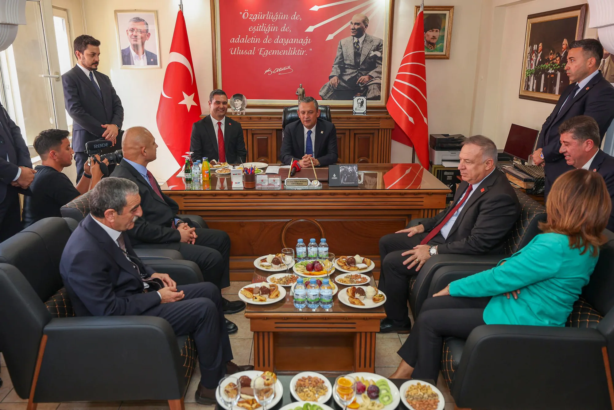 CHP Genel Başkanı Özgür Özel, Kırıkkale'de Seçim Hedeflerini Açıkladı CHP Genel Başkanı Özgür Özel, Kırıkkale'de Seçim Hedeflerini Açıkladı