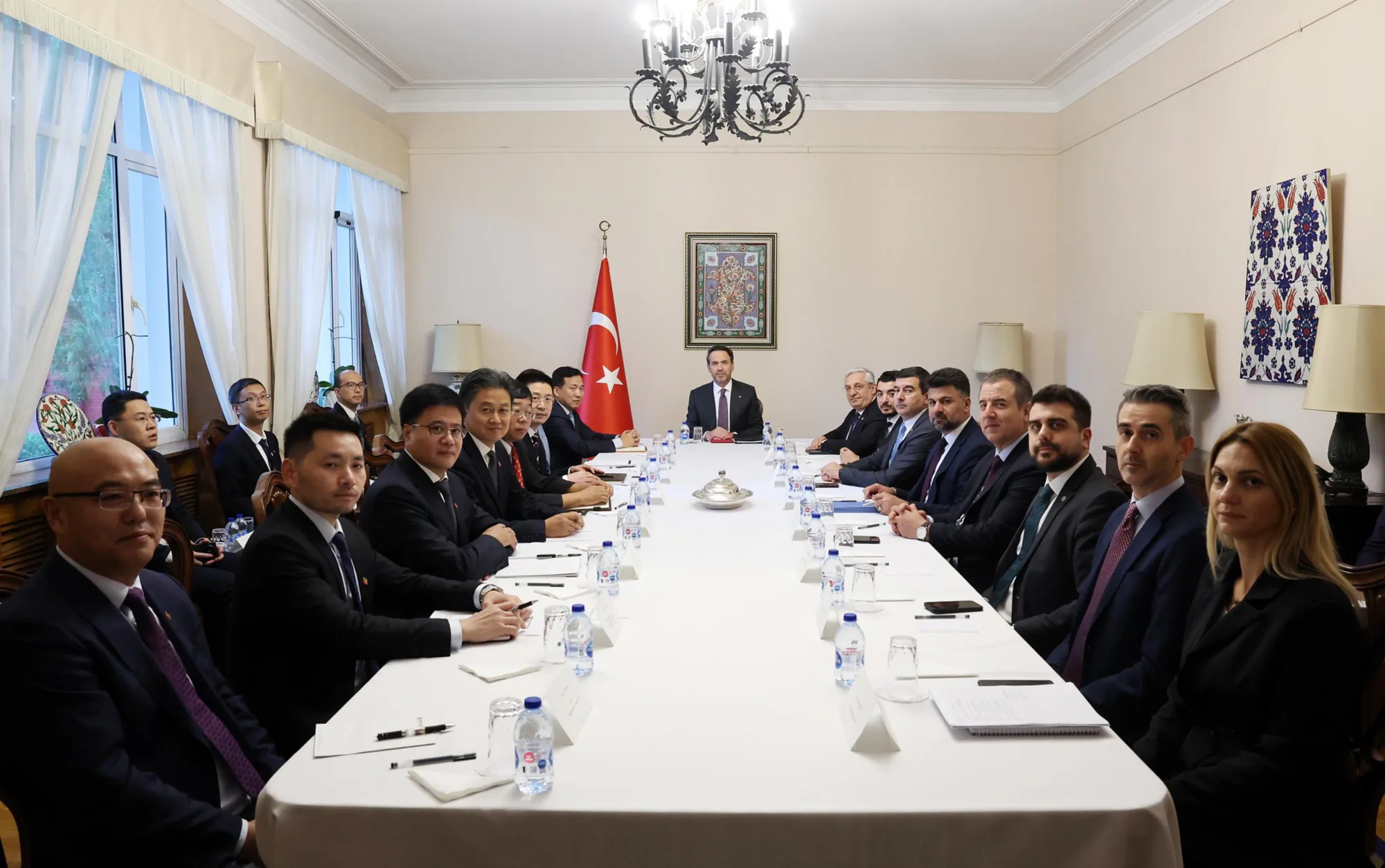 Pekin'de Türkiye'nin Enerji Geleceği Tartışıldı Pekin'de Türkiye'nin Enerji Geleceği Tartışıldı