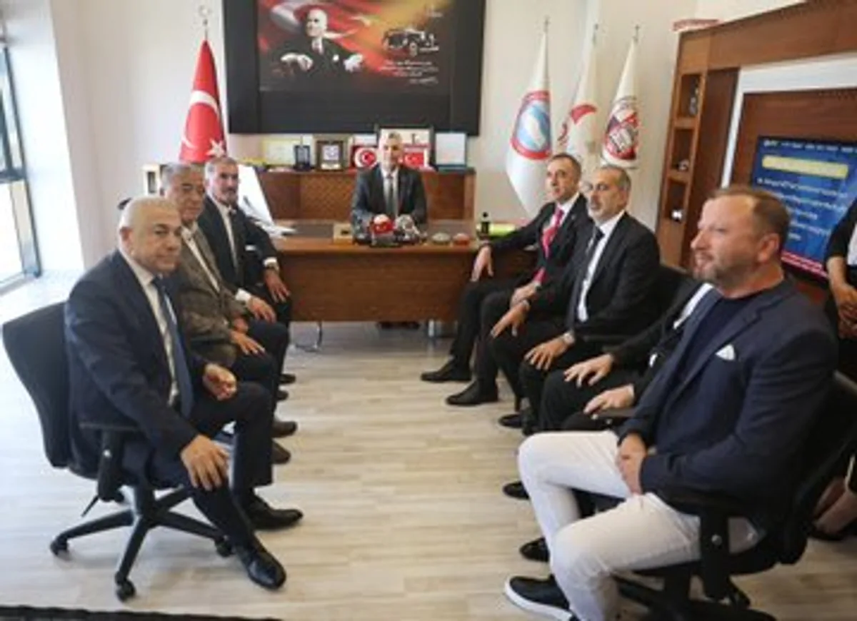 Ankara'da Motorlu Araç Satıcıları Federasyonu Ziyareti Ankara'da Motorlu Araç Satıcıları Federasyonu Ziyareti
