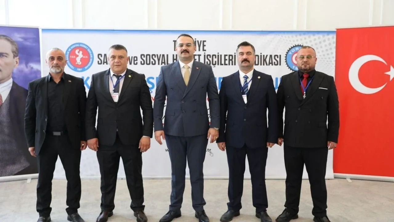 Kayseri'de Sağlık İşçilerinden Vergi ve Mesai İsyanı: Güven Tazeledi! Kayseri'de Sağlık İşçilerinden Vergi ve Mesai İsyanı: Güven Tazeledi!