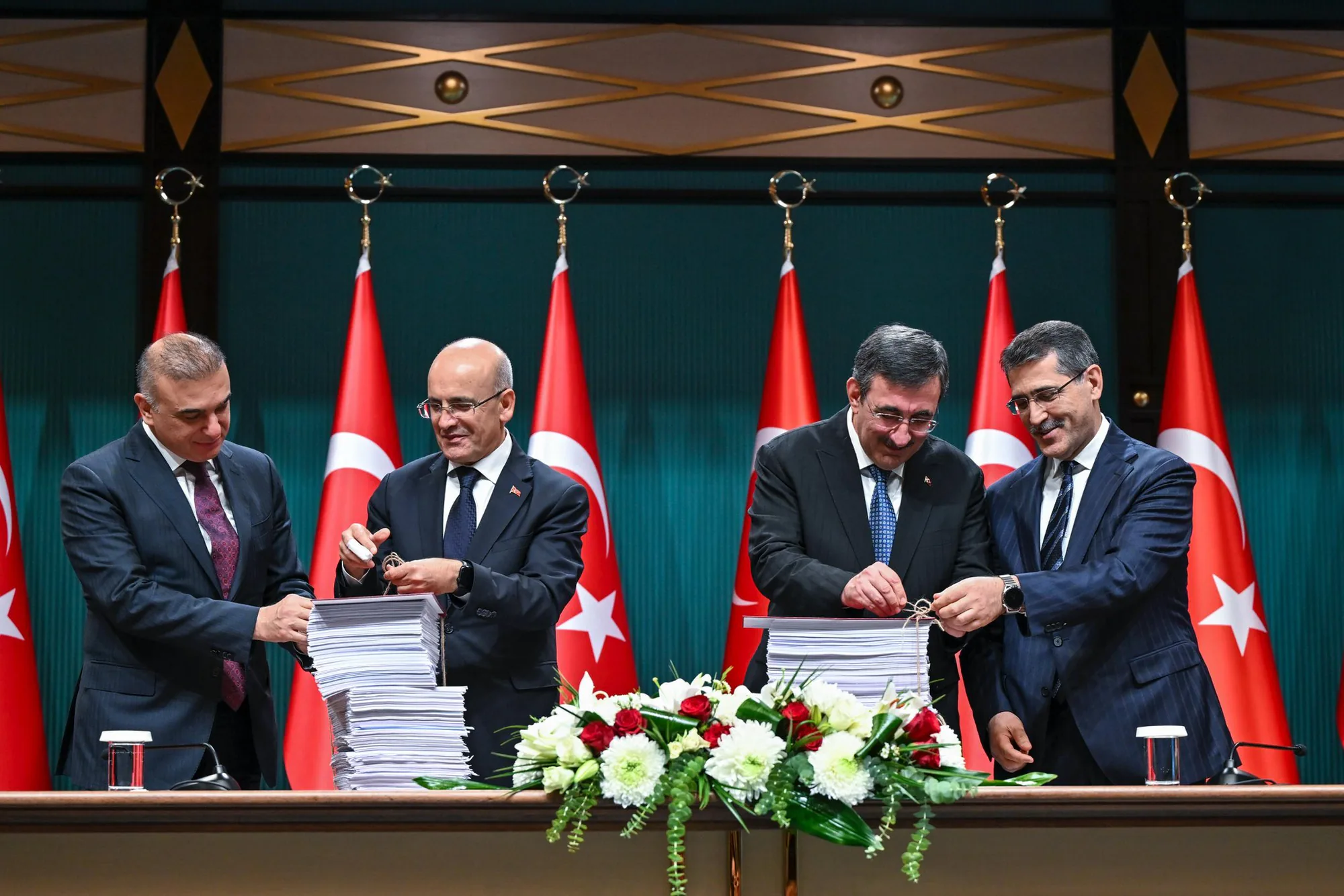 Türkiye Cumhuriyeti 2025 Yılı Merkezi Yönetim Bütçe Kanunu Teklifi Sunuldu Türkiye Cumhuriyeti 2025 Yılı Merkezi Yönetim Bütçe Kanunu Teklifi Sunuldu