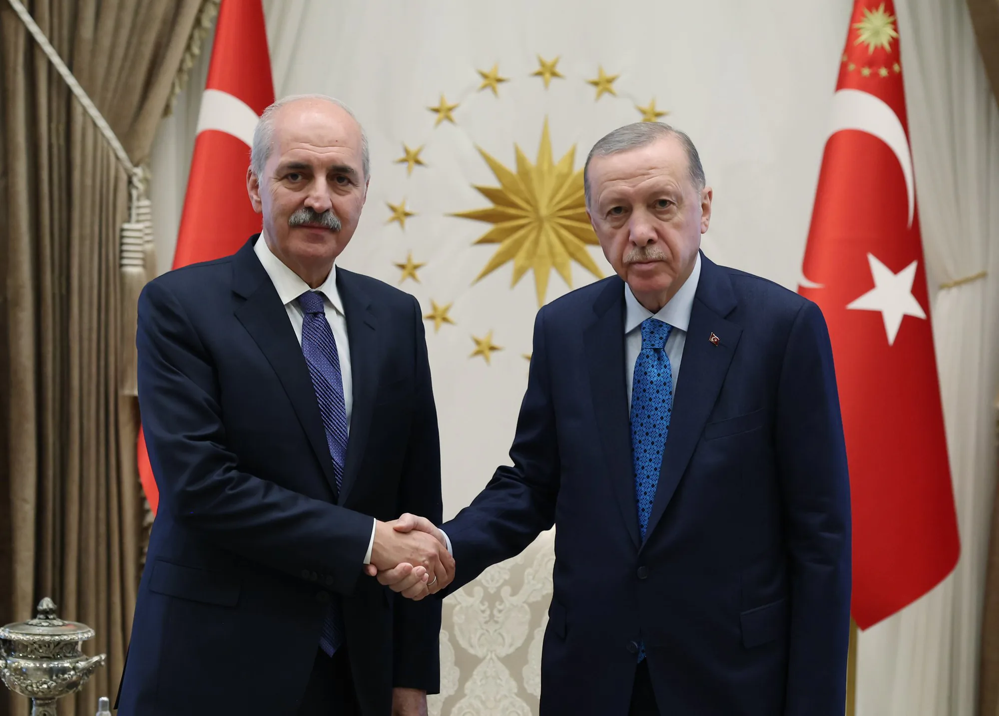 Cumhurbaşkanı Erdoğan, TBMM Başkanı Kurtulmuş ile Görüştü Cumhurbaşkanı Erdoğan, TBMM Başkanı Kurtulmuş ile Görüştü