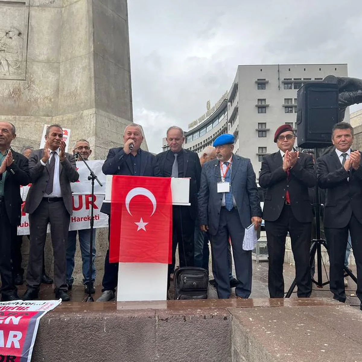 Emekli Astsubayların Mücadelesi Destekleniyor Emekli Astsubayların Mücadelesi Destekleniyor