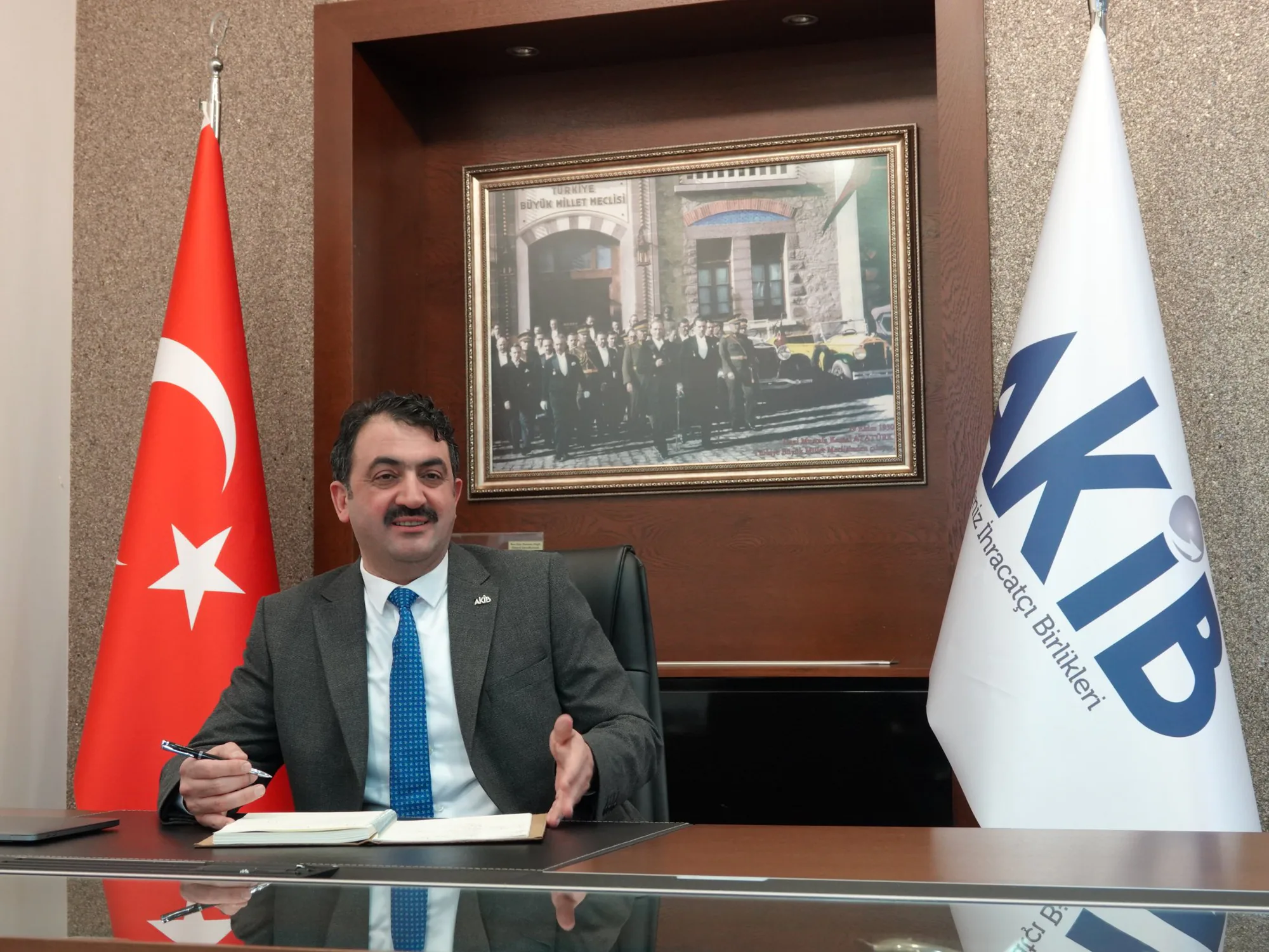 Akdeniz Kimyevi Maddeler ve Mamulleri İhracatçıları Birliği (AKMİB) Eylül Ayında 322,3 Milyon Dolarlık İhracat Rakamı Elde Etti Akdeniz Kimyevi Maddeler ve Mamulleri İhracatçıları Birliği (AKMİB) Eylül Ayında 322,3 Milyon Dolarlık İhracat Rakamı Elde Etti
