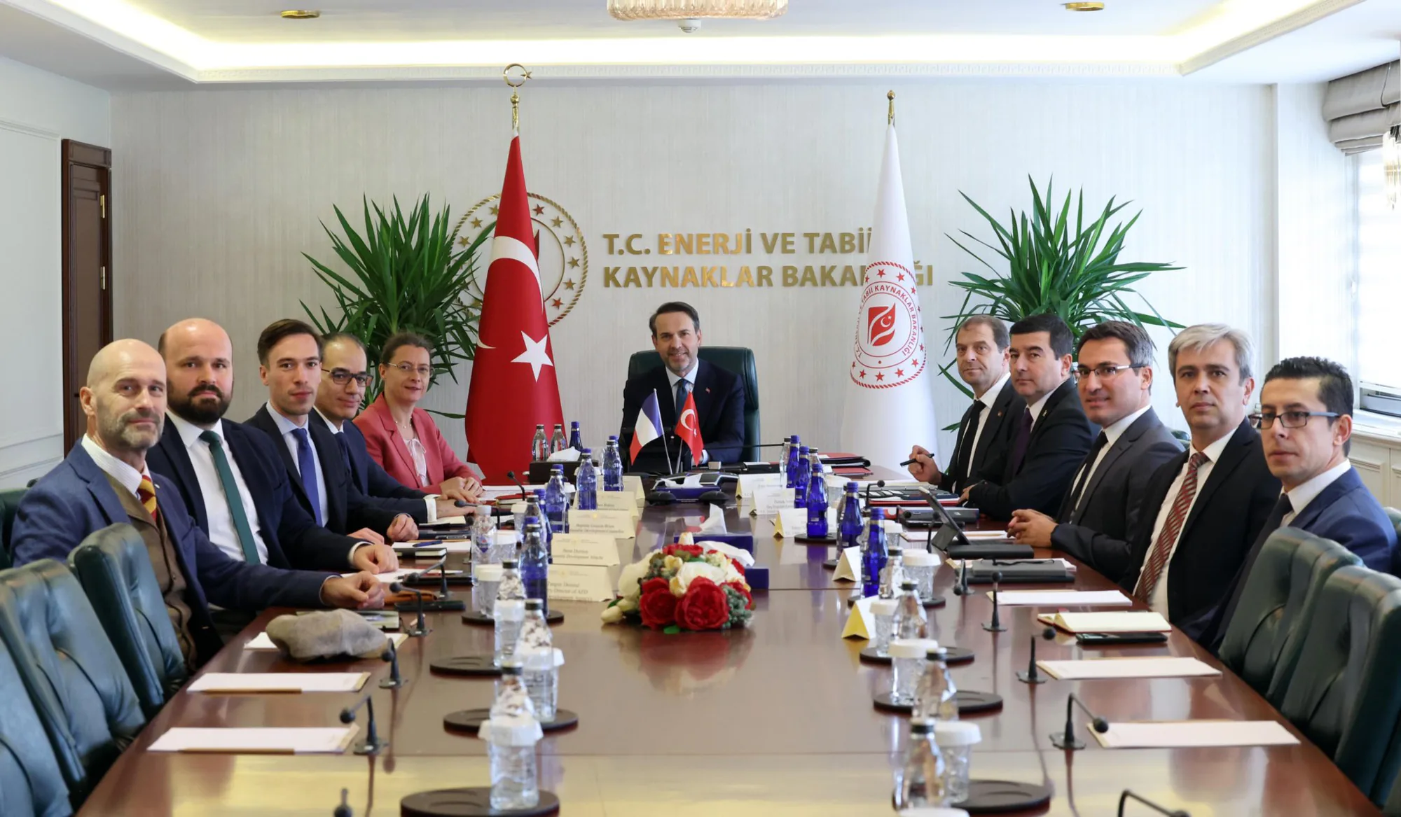 Türkiye ve Fransa Arasında Enerji İş Birliği Görüşmeleri Türkiye ve Fransa Arasında Enerji İş Birliği Görüşmeleri