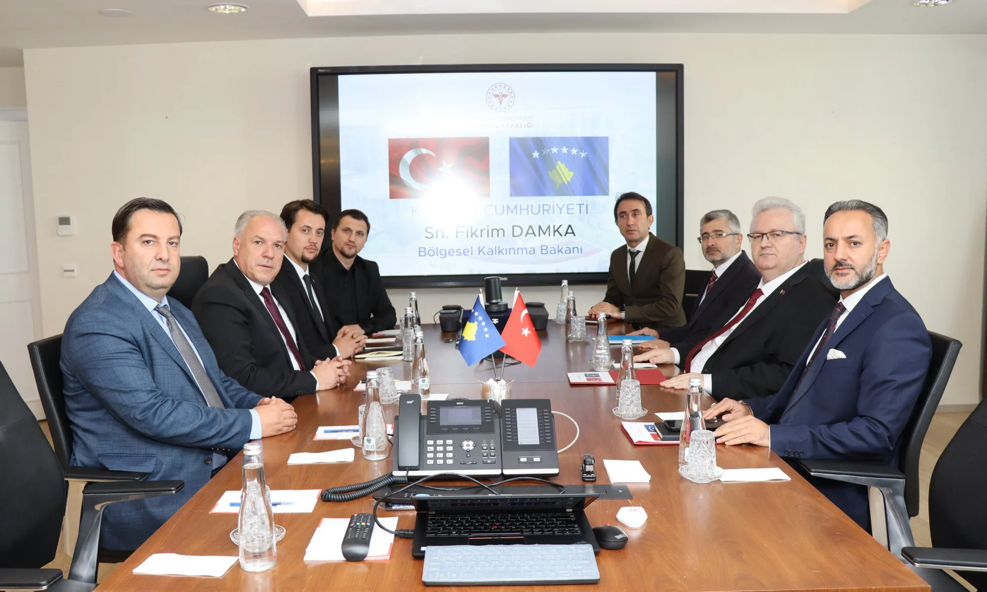 Kosova Bölgesel Kalkınma Bakanı Fikrim Damka, Bakan Yardımcısı Dr. Yasin Erkoç'u Ziyaret Etti Kosova Bölgesel Kalkınma Bakanı Fikrim Damka, Bakan Yardımcısı Dr. Yasin Erkoç'u Ziyaret Etti