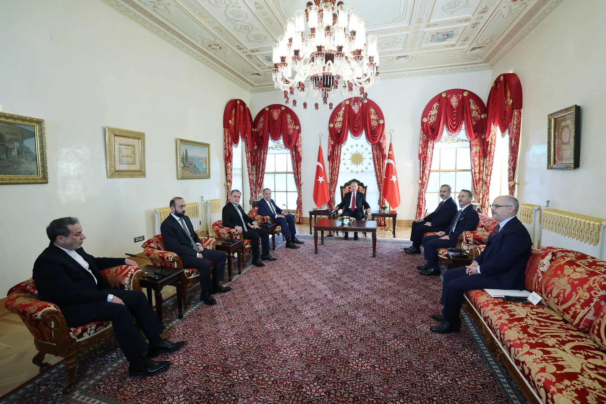 Cumhurbaşkanı Erdoğan, Bölgesel İşbirliği Platformu Toplantısında Rusya, Azerbaycan, Ermenistan ve İran Dışişleri Bakanlarını Kabul Etti Cumhurbaşkanı Erdoğan, Bölgesel İşbirliği Platformu Toplantısında Rusya, Azerbaycan, Ermenistan ve İran Dışişleri Bakanlarını Kabul Etti