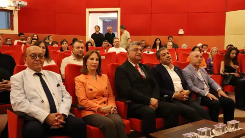 Radyo Dumlupınar Türkiye'nin En İyi Üniversite Radyosu Seçildi