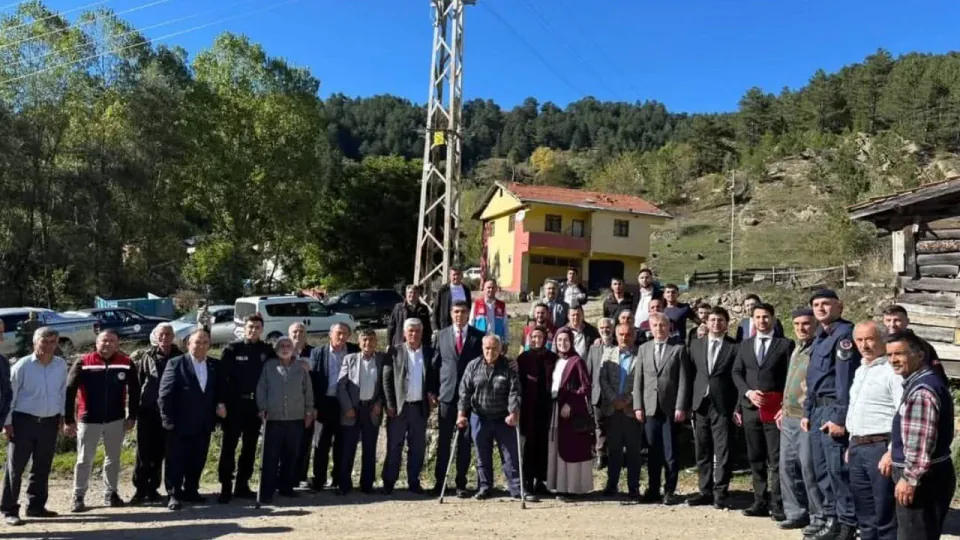 İhsangazi Kaymakamı Cevizci, Sarıpınar'da vatandaşlarla buluştu: Kış hazırlıkları kontrol edildi görseli