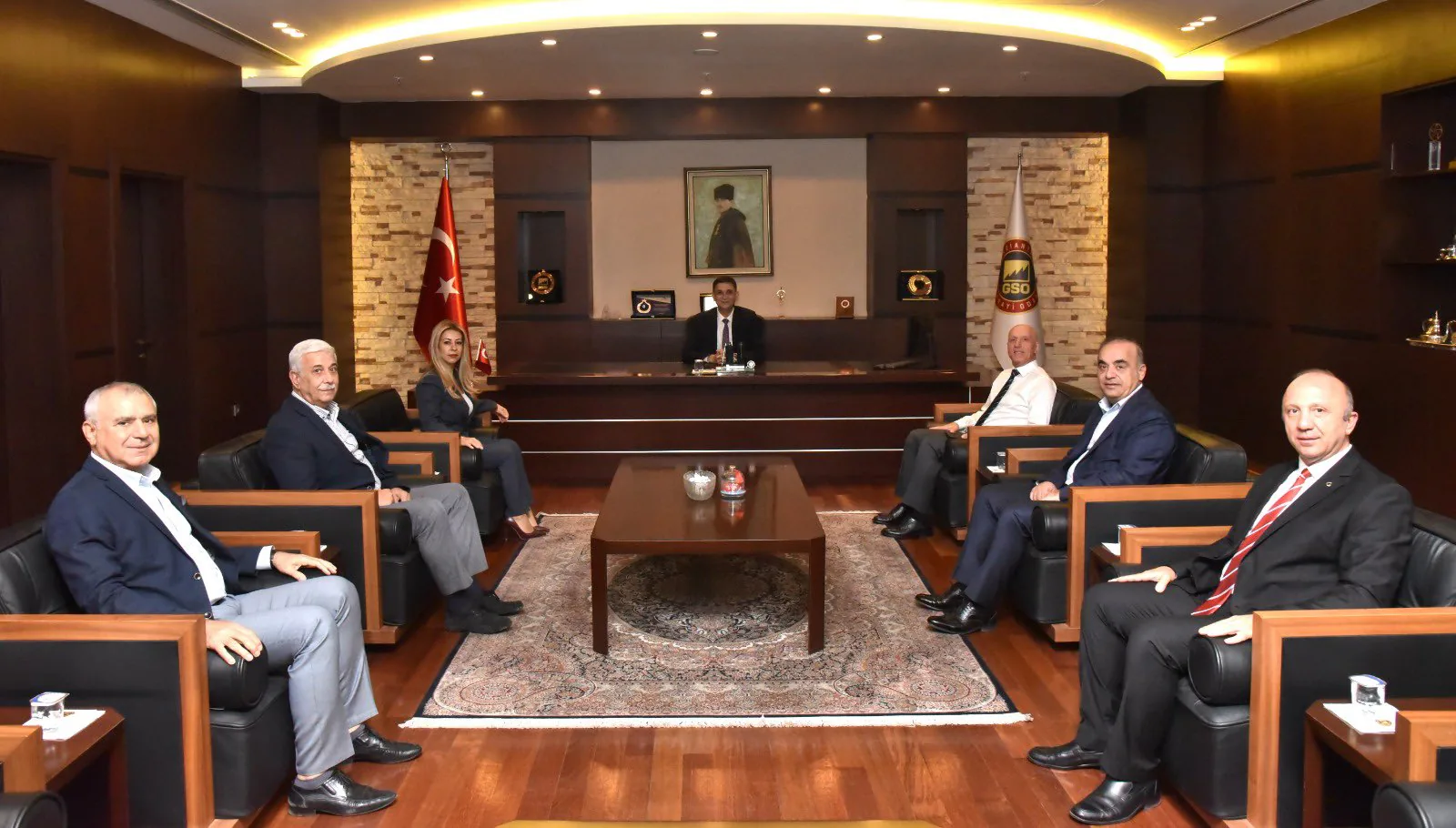 Gaziantep Kulübü Başkanı Kübra Kayın, Alleben İcra Kurulu Üyeleriyle Görüştü Gaziantep Kulübü Başkanı Kübra Kayın, Alleben İcra Kurulu Üyeleriyle Görüştü