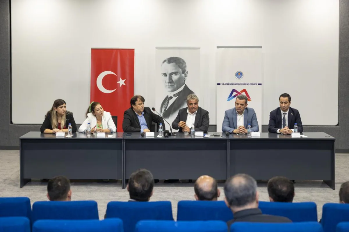 Menderes'te Cumhuriyet Coşkusu Menderes'te Cumhuriyet Coşkusu