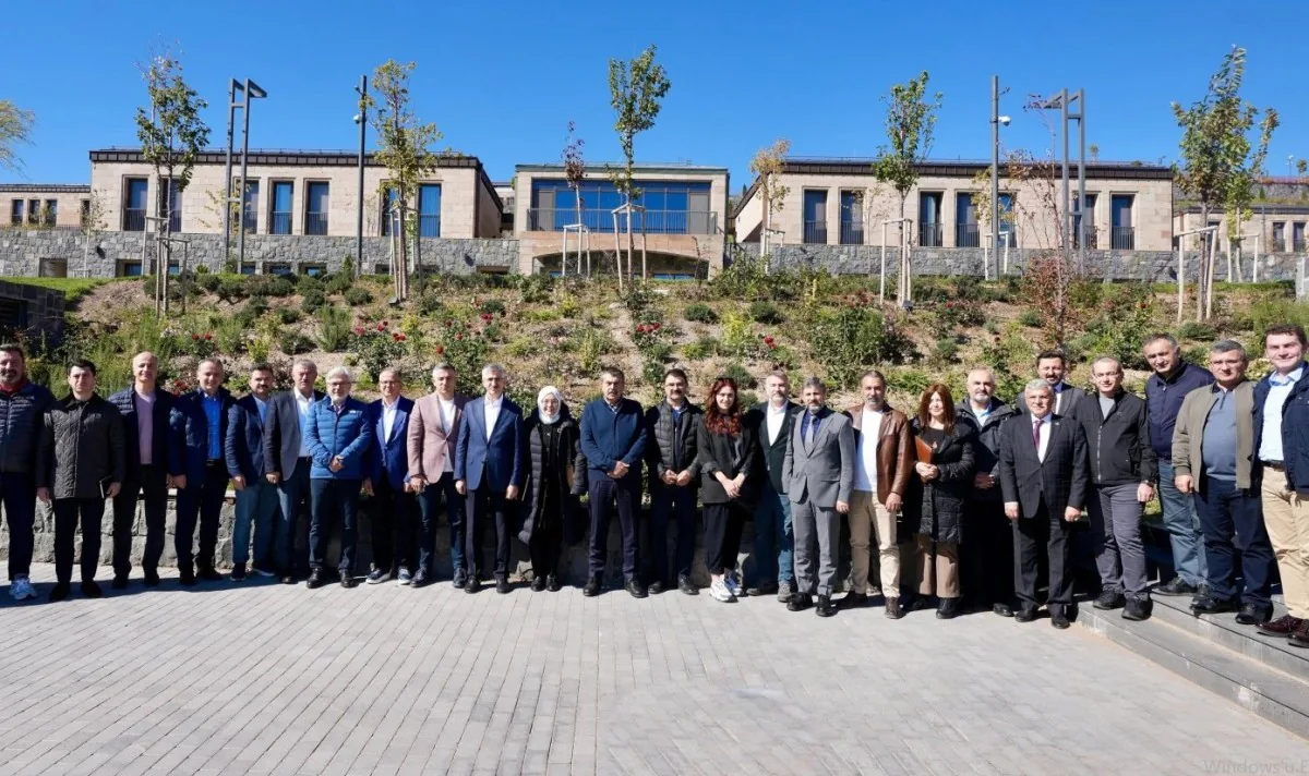 Millî Eğitim Bakanı Tekin, Ahlat'ta Birim Amirleri Kampını Değerlendirdi Millî Eğitim Bakanı Tekin, Ahlat'ta Birim Amirleri Kampını Değerlendirdi