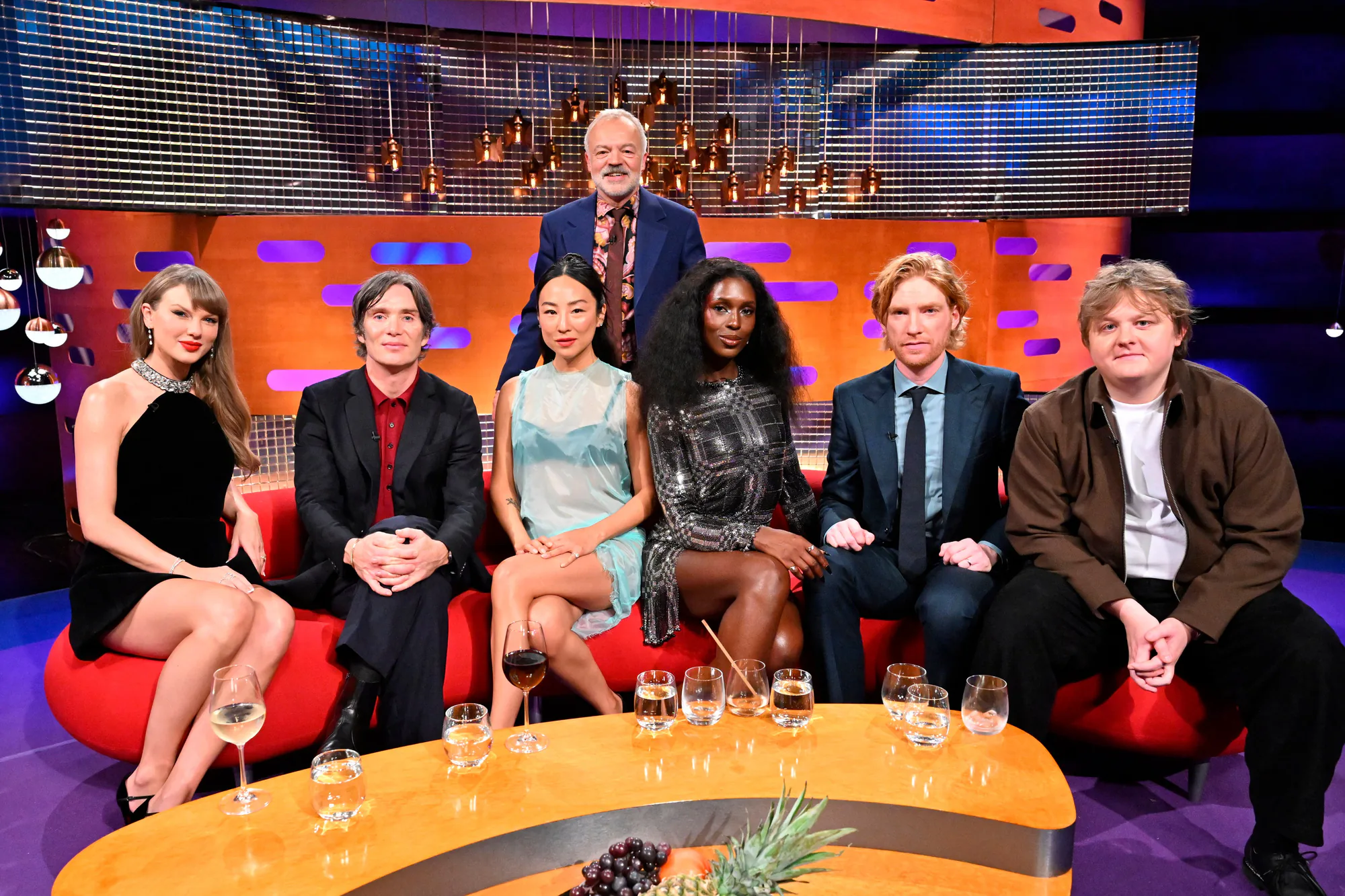 Sohbet Sanatının Zirvesi: Graham Norton ve Talk-Show Devrimi Sohbet Sanatının Zirvesi: Graham Norton ve Talk-Show Devrimi