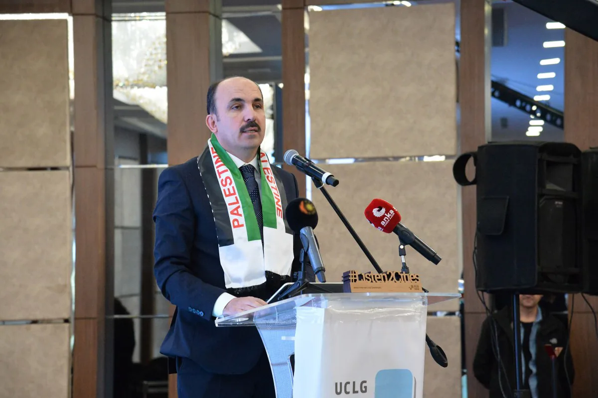 Konya Büyükşehir Belediye Başkanı Uğur İbrahim Altay, MEWA Toplantısı'nda İnsanlık Dramlarına Dikkat Çekti Konya Büyükşehir Belediye Başkanı Uğur İbrahim Altay, MEWA Toplantısı'nda İnsanlık Dramlarına Dikkat Çekti