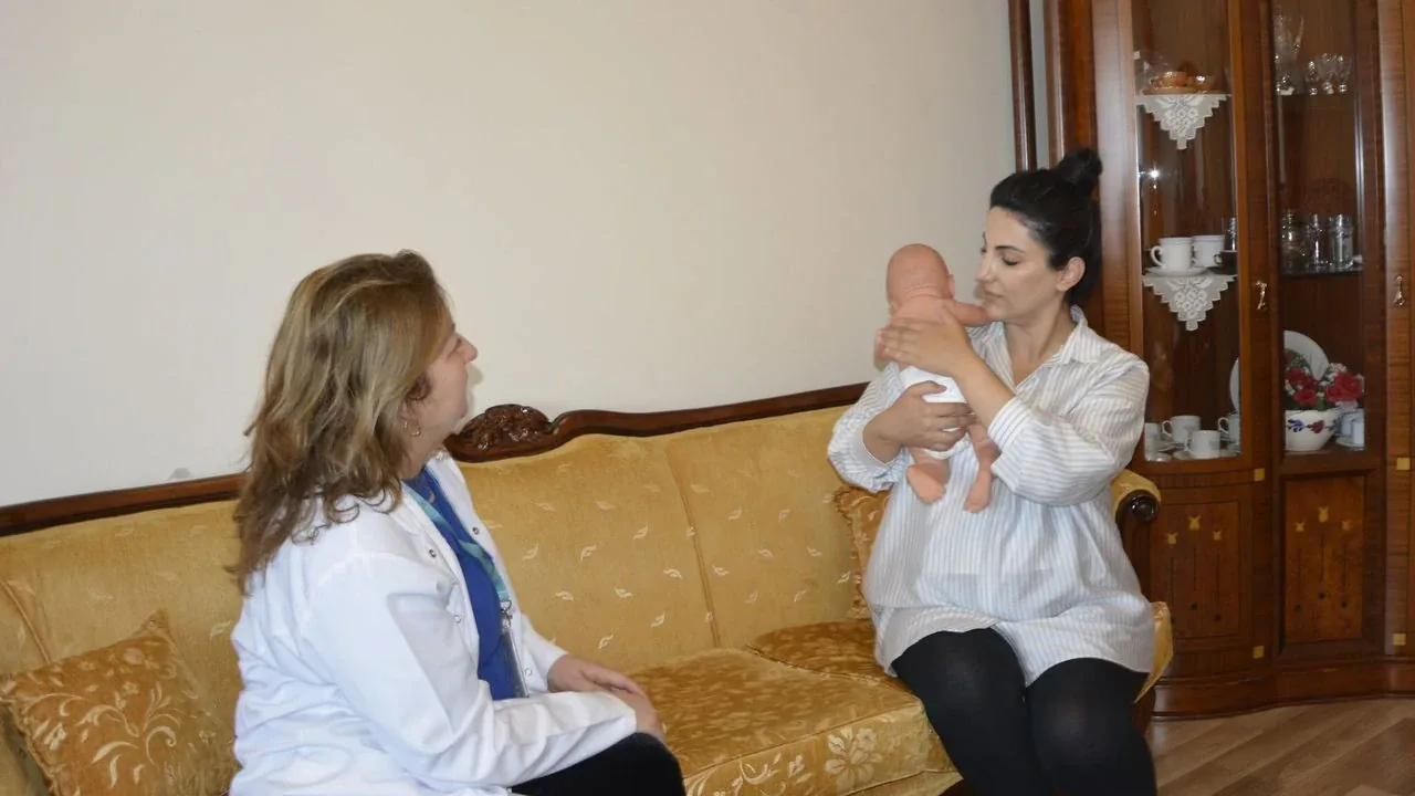 Nevşehir'de Anne Adaylarına Özel Destek: Her Gebeye Bir Ebe Nevşehir'de Anne Adaylarına Özel Destek: Her Gebeye Bir Ebe