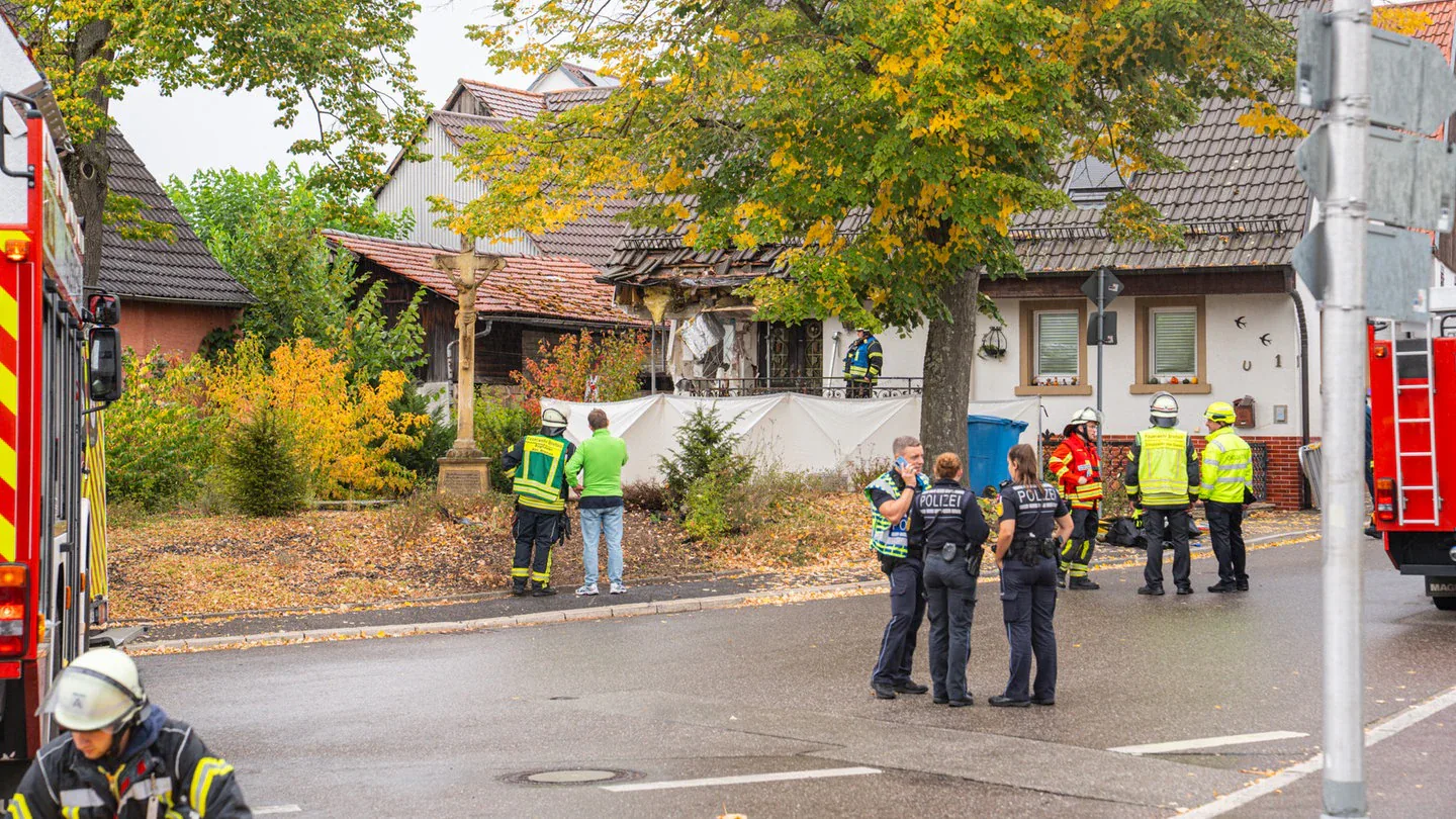 Bretten'de trafik kazası: 56 yaşındaki kadın hayatını kaybetti, ev yıkım tehlikesi Bretten'de trafik kazası: 56 yaşındaki kadın hayatını kaybetti, ev yıkım tehlikesi