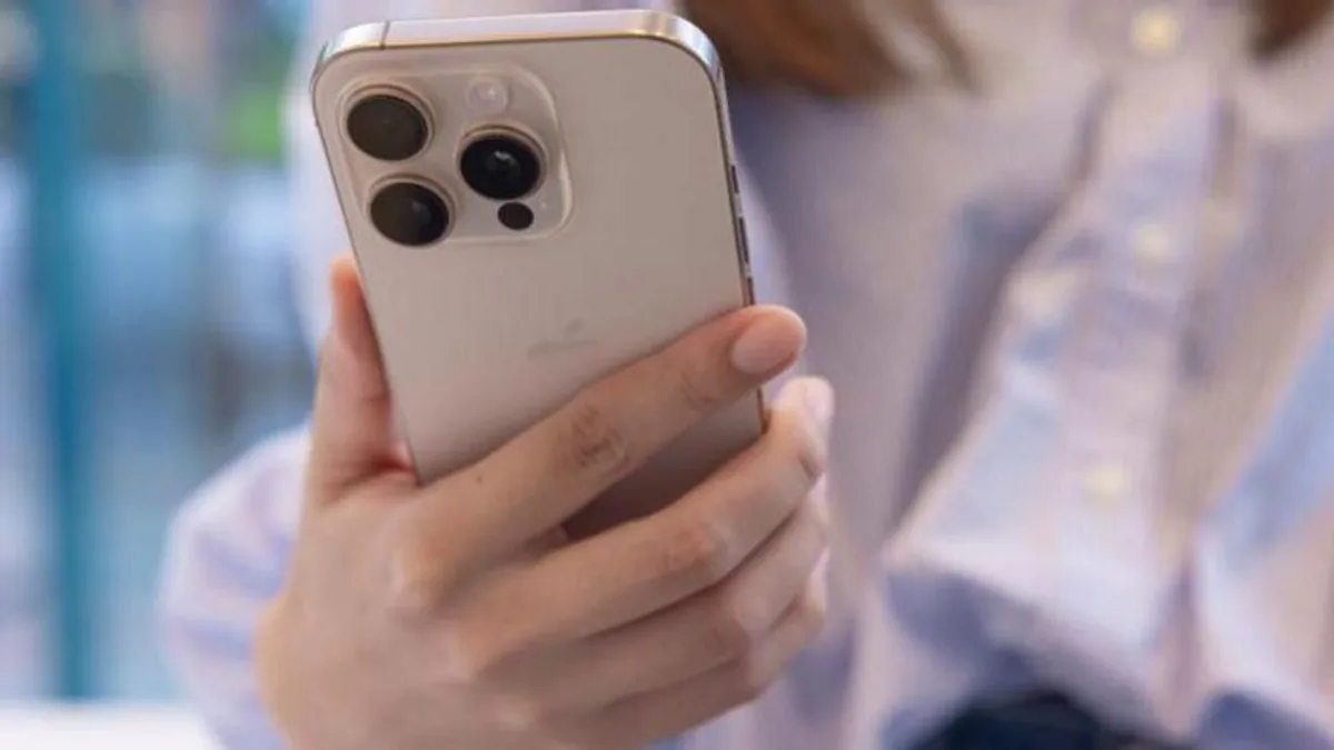 Apple, Yapay Zeka Özelliklerini Sunan iOS 18.1 Güncellemesini Yayımladı Apple, Yapay Zeka Özelliklerini Sunan iOS 18.1 Güncellemesini Yayımladı
