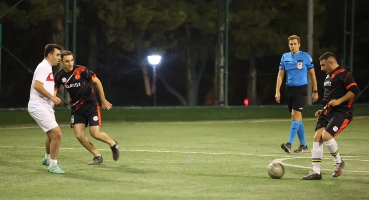 TBMM Spor Tesisleri'nde Futbol Turnuvası Başladı TBMM Spor Tesisleri'nde Futbol Turnuvası Başladı