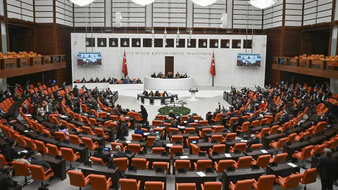 Yükseköğretim Kanunu'nda Önemli Değişiklik: Üniversite Öğrencilerine Af ve Yeni Düzenlemeler